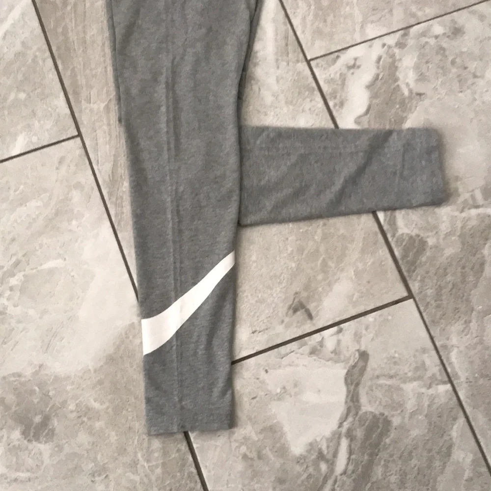 NIKE Sportswear Classics High Waist Womens Leggings | S